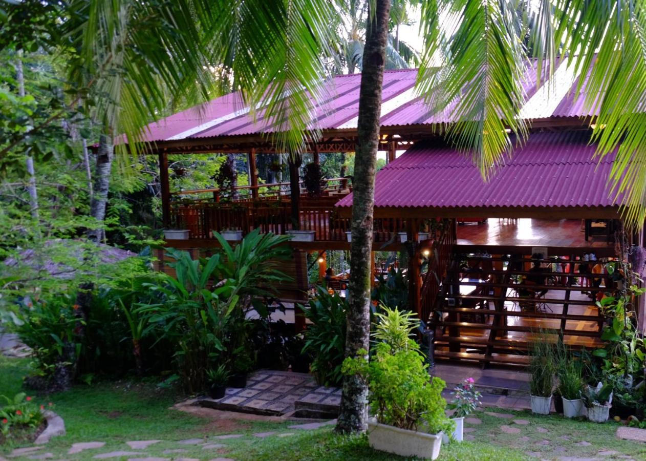 Air Manis Hillside Villa Cafe & Resto Padang  Exteriér fotografie